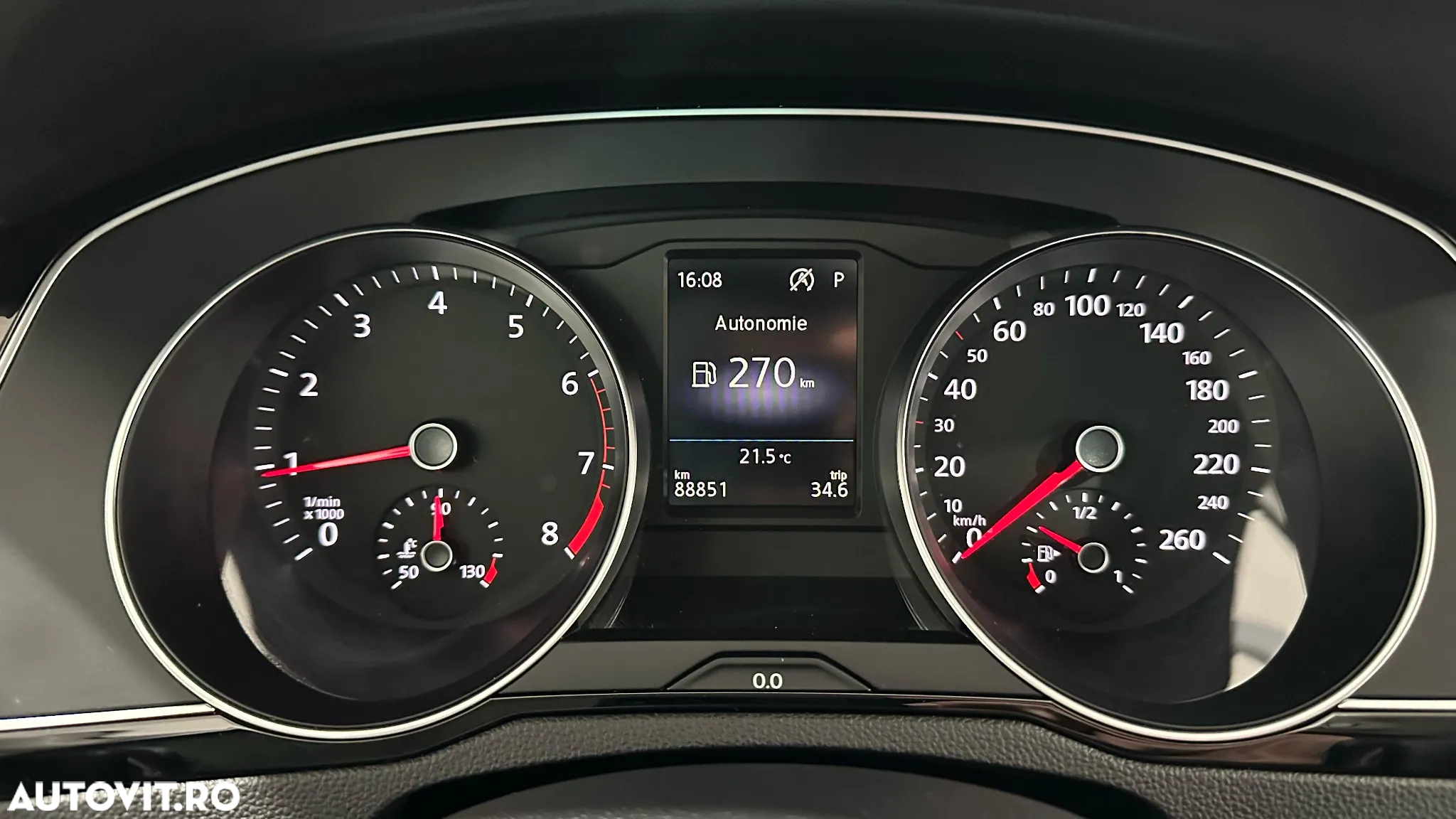 Volkswagen Passat 1.5 TSI ACT DSG Highline - 10