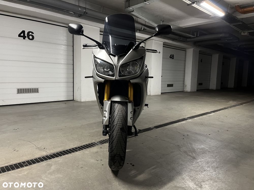 Yamaha FZ - 6