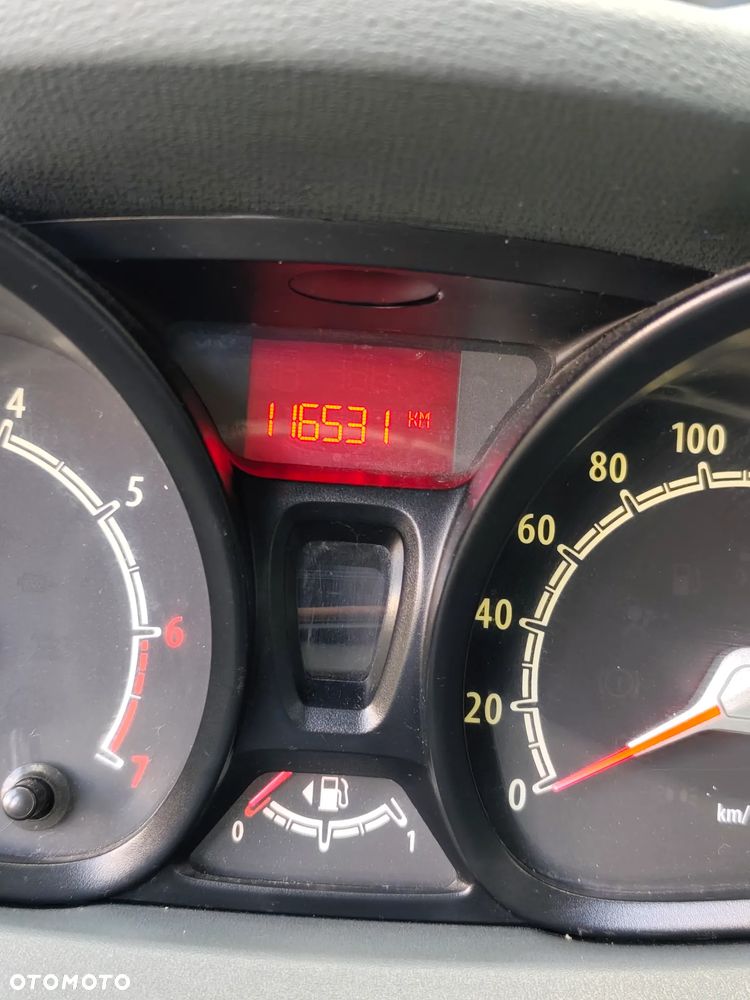 Ford Fiesta 1.6 Ti-VCT Sport - 4