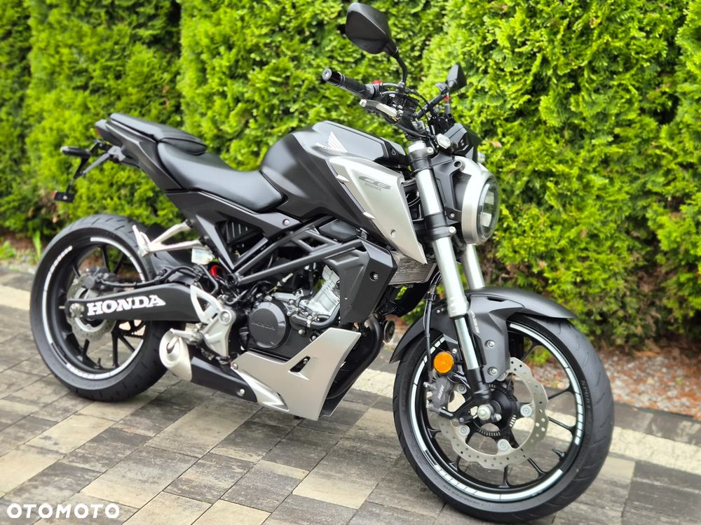 Honda CB - 1
