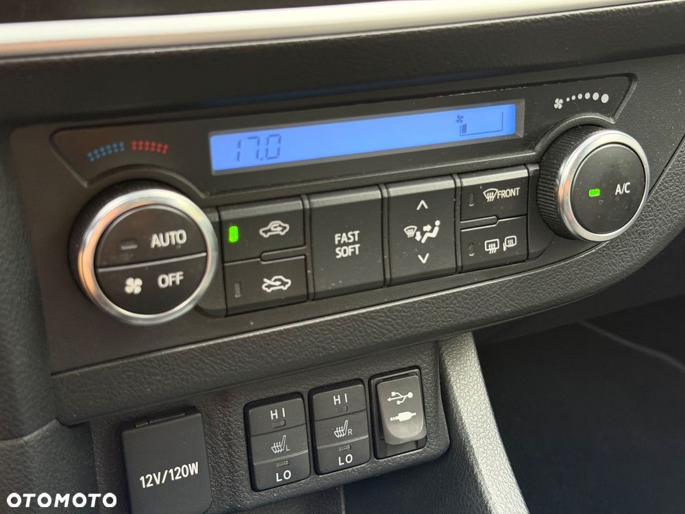 Toyota Auris 2.0 D-4D Premium Comfort - 26
