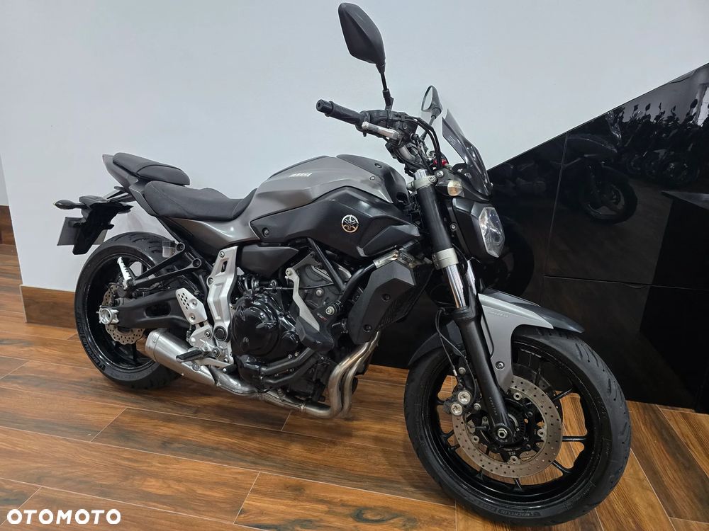 Yamaha MT - 5