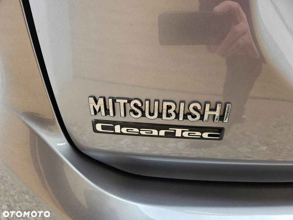 Mitsubishi Outlander 2.0 Intense + SDA 4WD CVT - 11