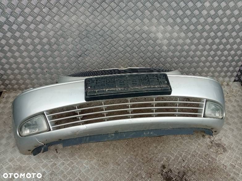 ZDERZAK PRZEDNI CHRYSLER VOYAGER 4 01-04 - 1