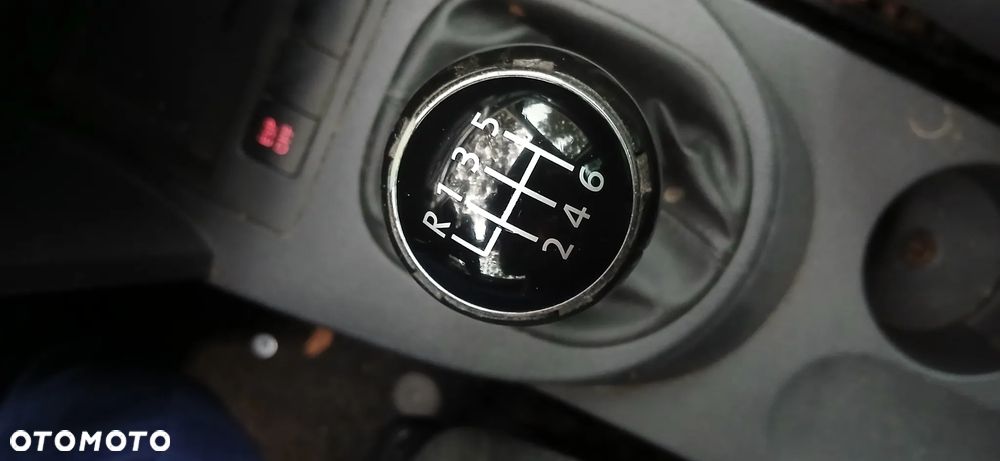 Volkswagen Touran 1.9 TDI United - 21