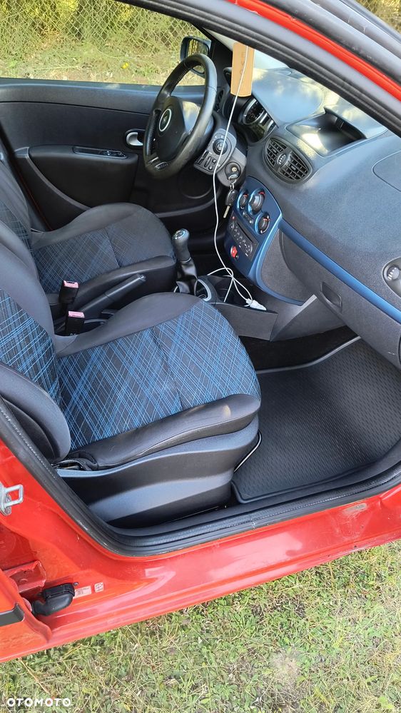 Renault Clio 1.2 16V Authentique - 13