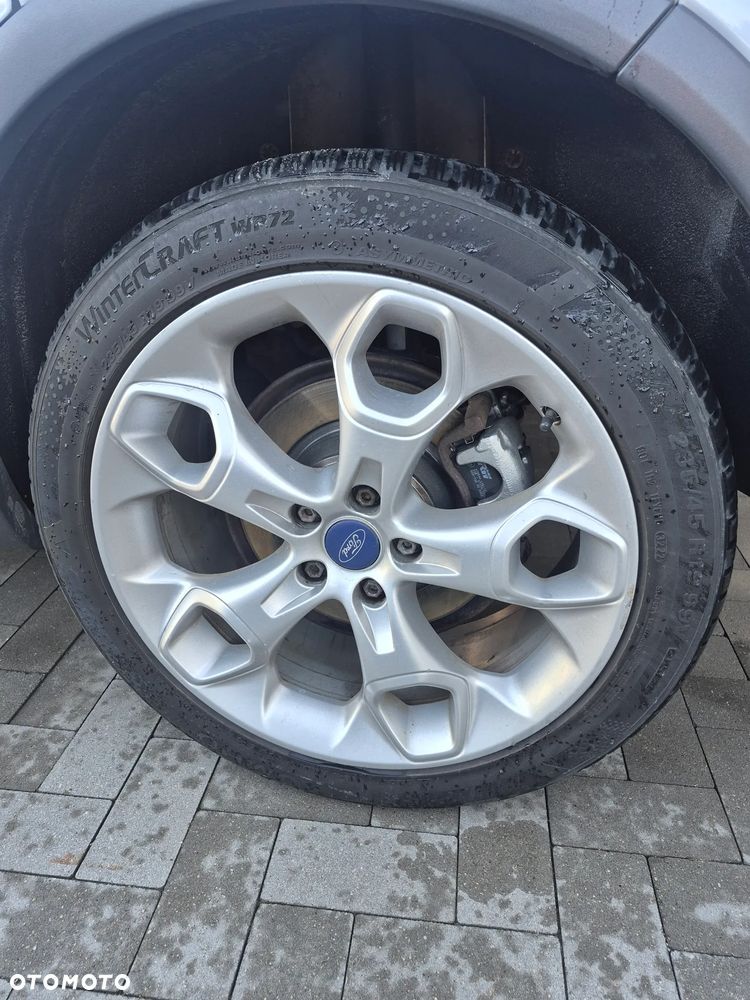 Ford Kuga - 12
