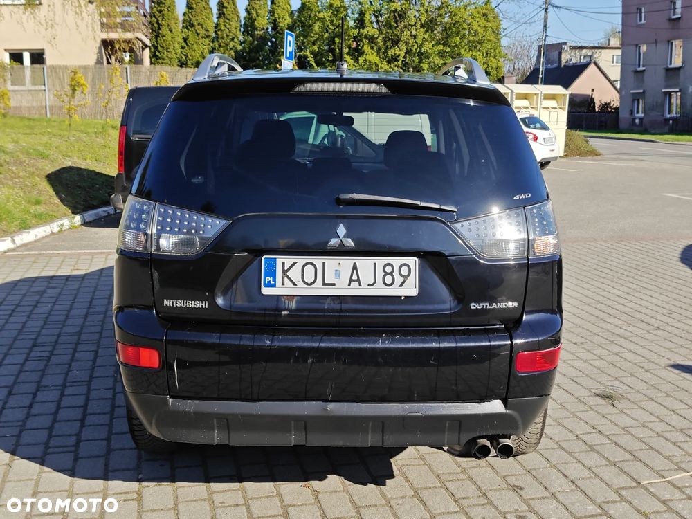 Mitsubishi Outlander 2.0 DI-D 4WD Intense - 9