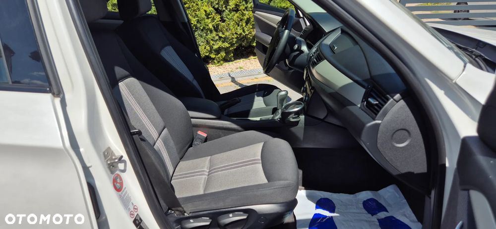 BMW X1 xDrive18d - 17