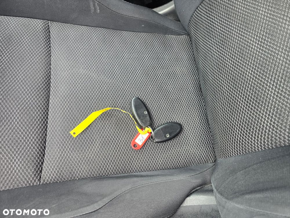 Nissan Qashqai 1.6 DCi Acenta Xtronic - 17