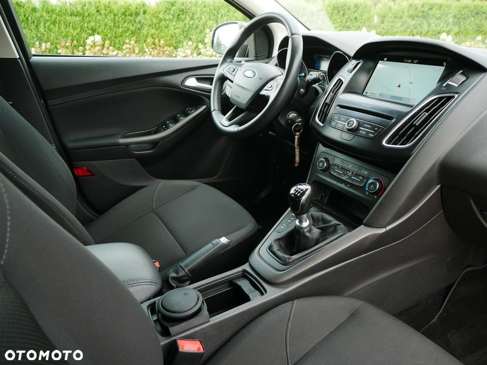 Ford Focus Turnier 1.0 EcoBoost Start-Stopp-System ACTIVE DESIGN - 5