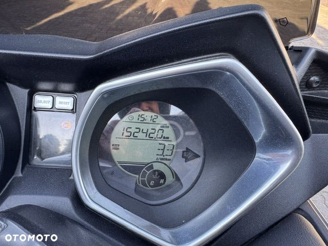 Yamaha X-max - 6