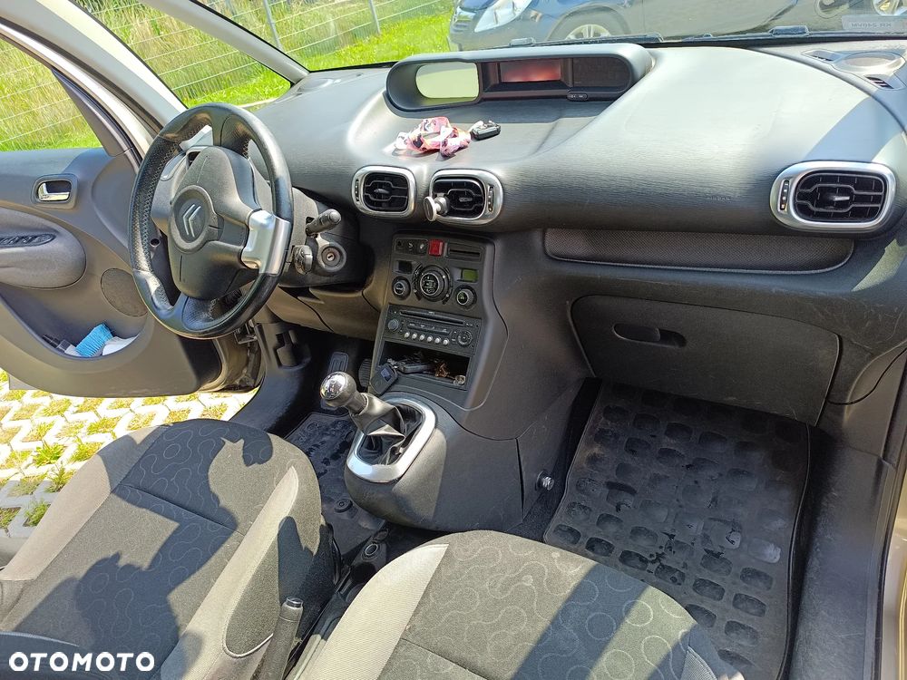 Citroën C3 Picasso 1.4i Attraction - 26