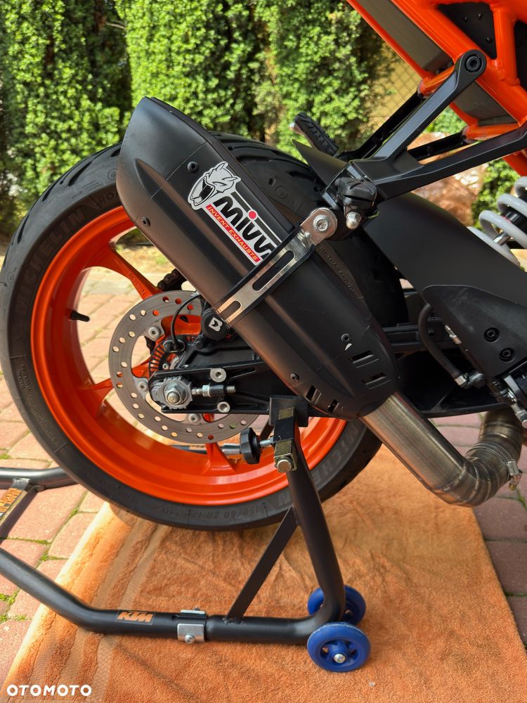 KTM RC 125 - 7