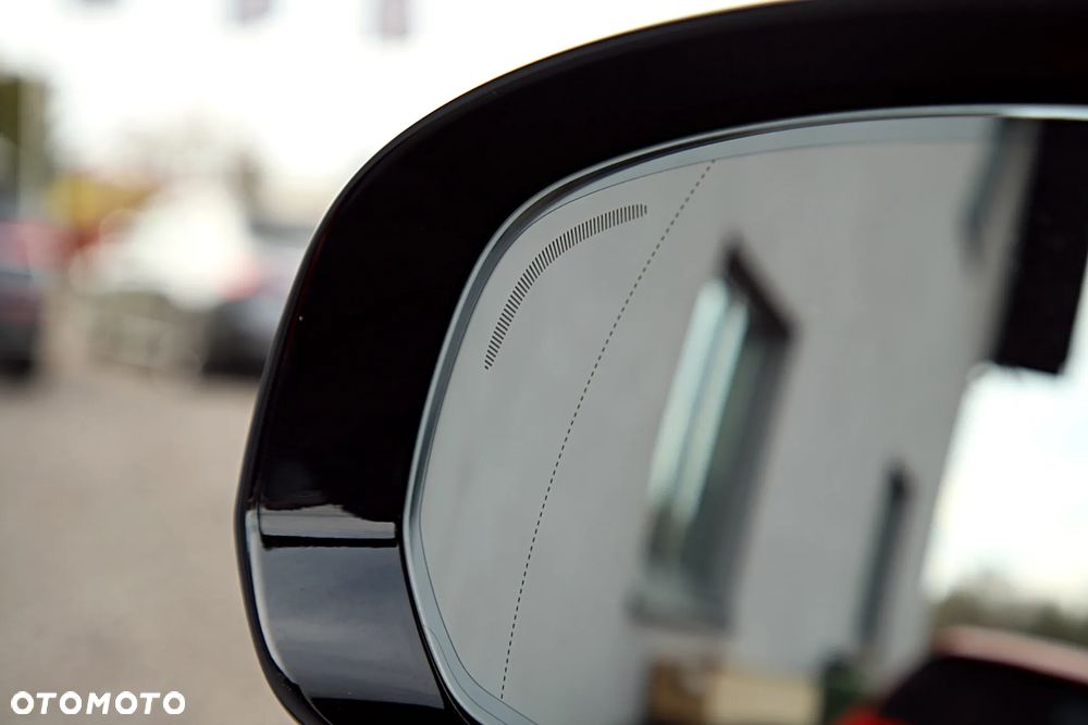 Volvo XC 60 T8 Plug-In Hybrid AWD Ultimate Dark - 19