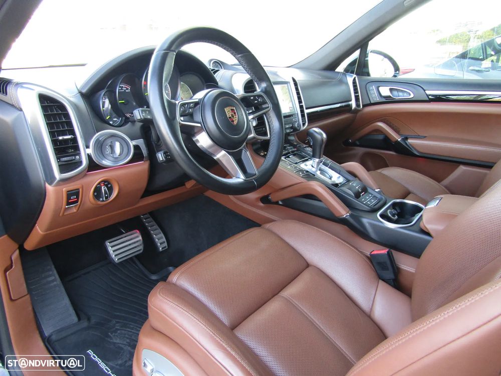 Porsche Cayenne S E-Hybrid - 17