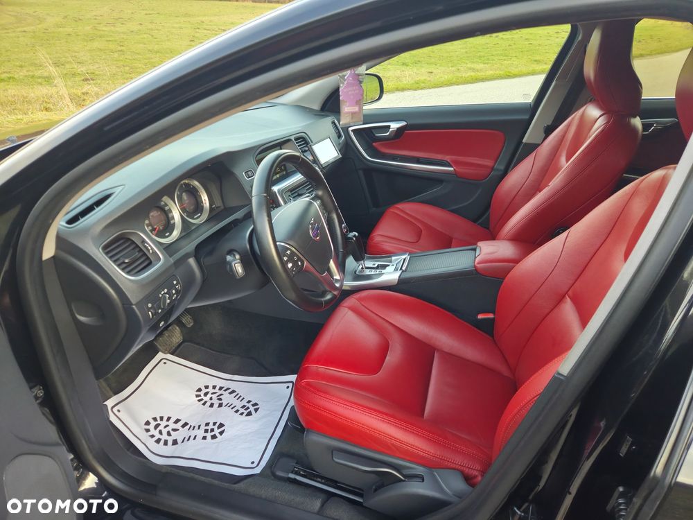 Volvo V60 D3 Geartronic Momentum - 11