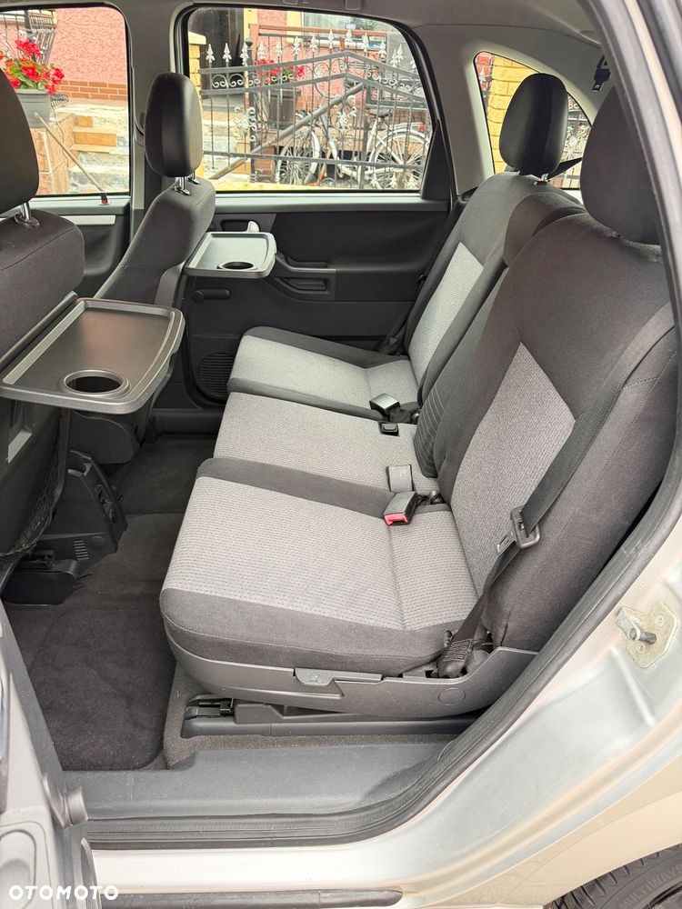 Opel Meriva 1.6 16V Essentia - 10