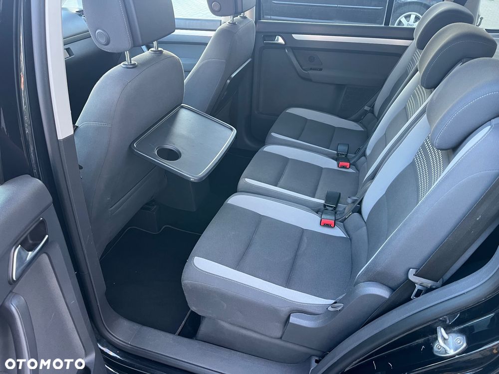 Volkswagen Touran 2.0 TDI DPF Life - 23