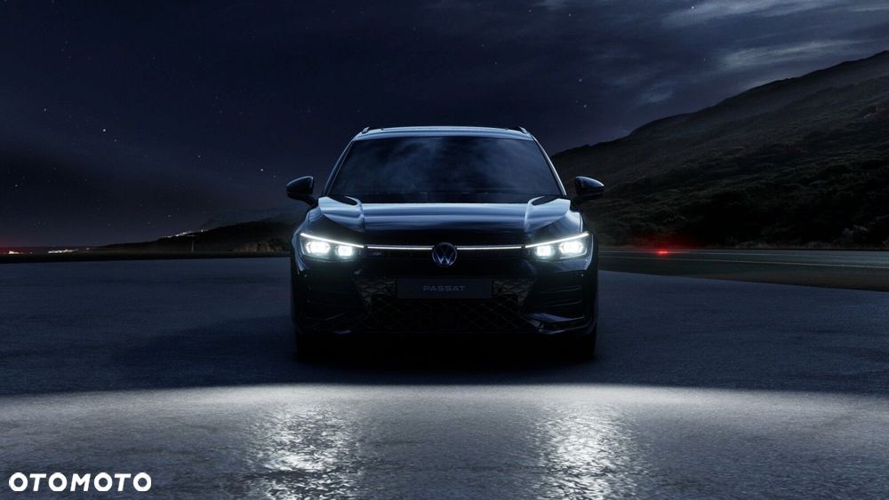 Volkswagen Passat Variant 2.0 TSI R-Line Plus DSG - 10