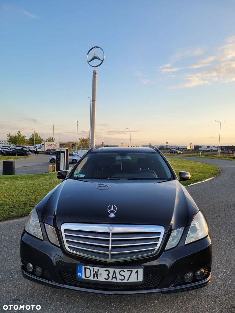 Mercedes-Benz Klasa E 220 CDI DPF BlueEFFICIENCY Avantgarde - 3