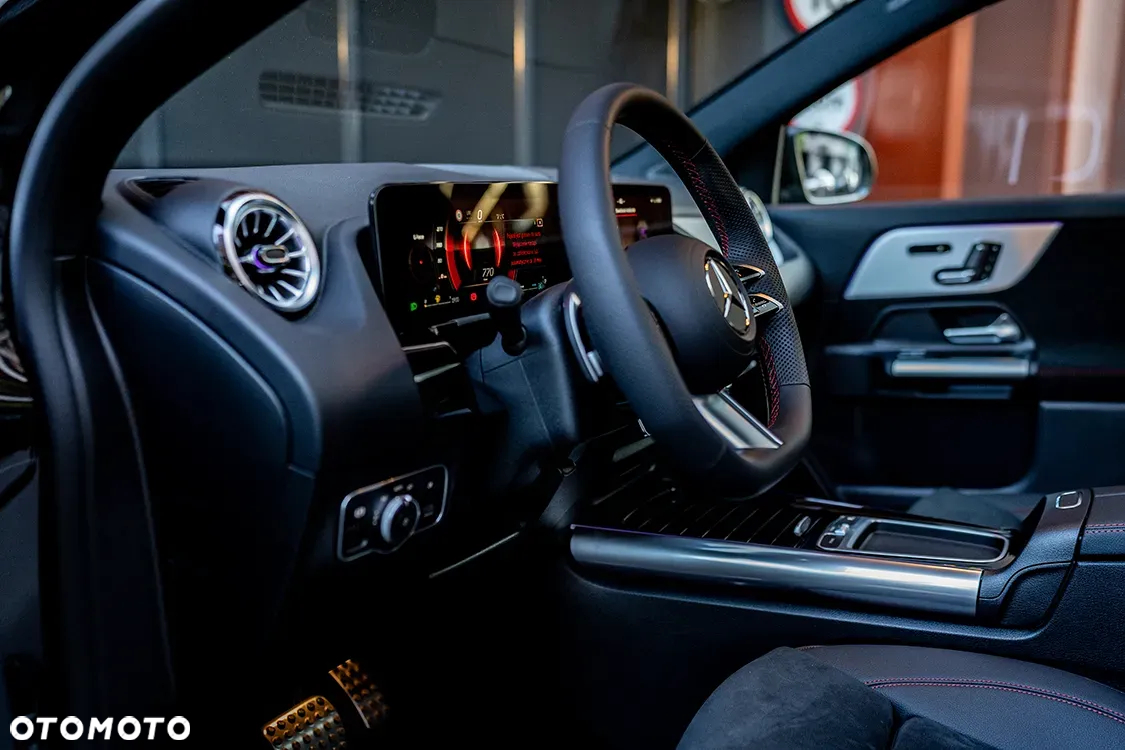 Mercedes-Benz GLA 200 mHEV AMG Line 7G-DCT - 12