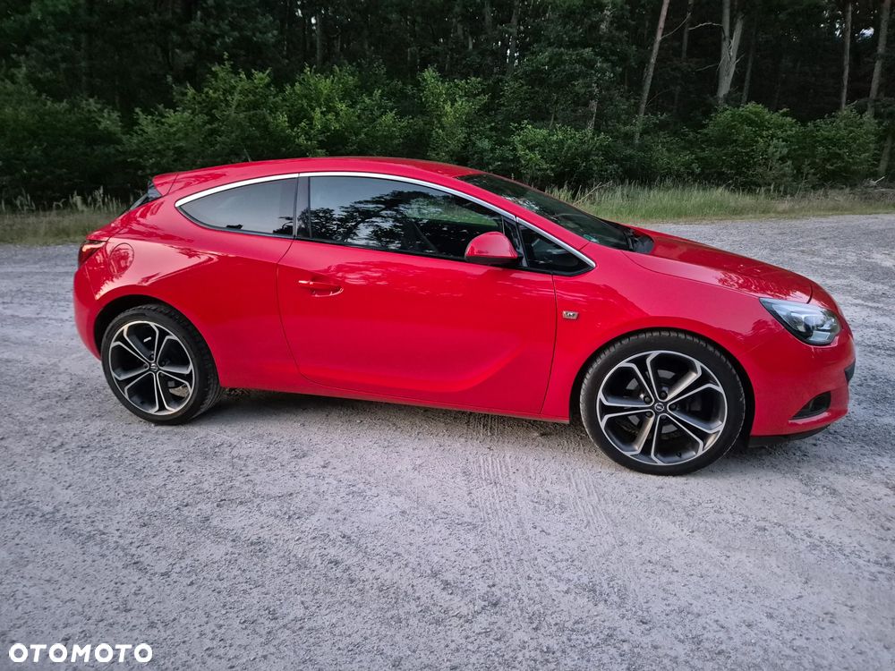 Opel Astra 1.6 T Cosmo - 4