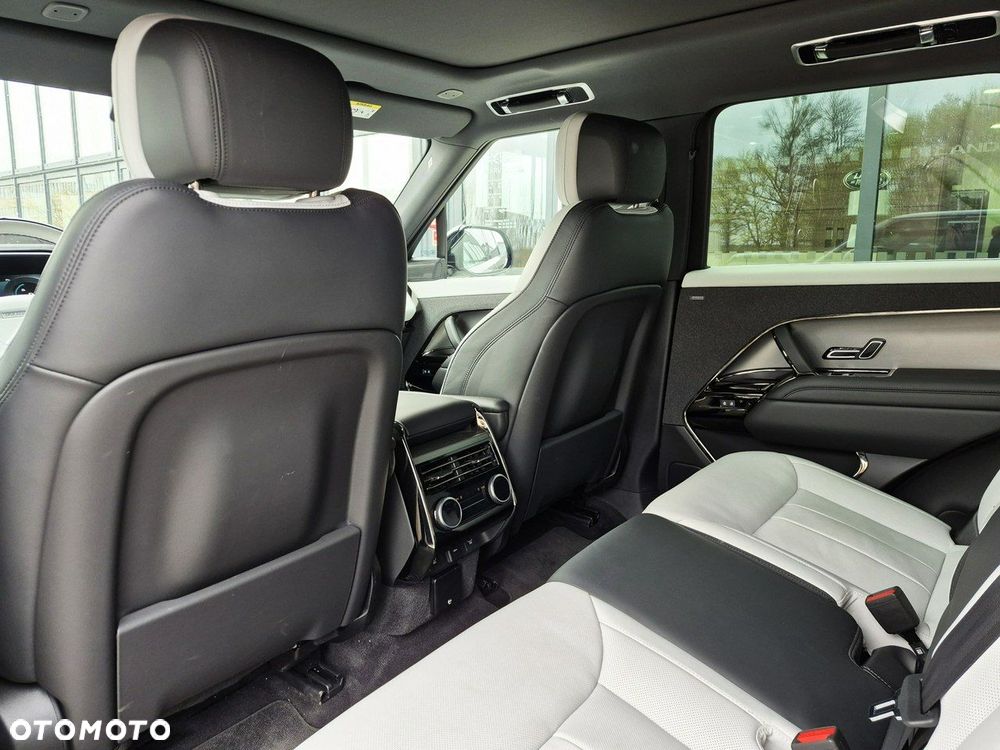 Land Rover Range Rover Sport - 24