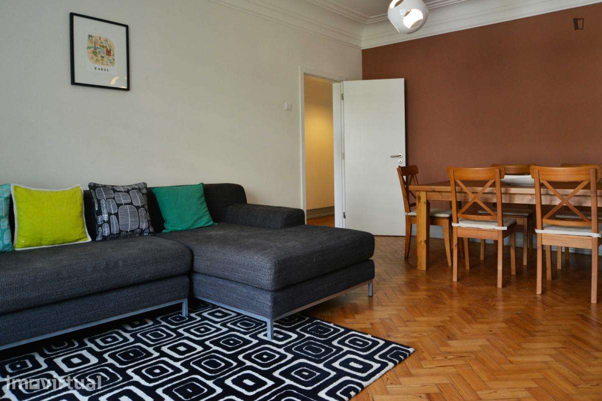 Quarto - localizado em Restelo Lisbon - Grande imagem: 5/13
