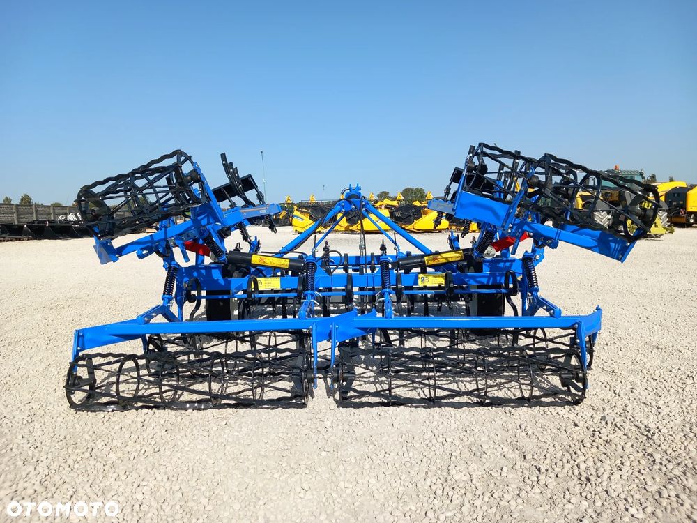 New Holland Agregat uprawowy SBL V370 - 7