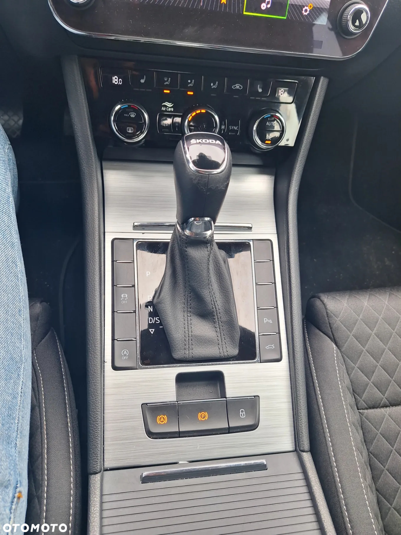 Skoda Superb 2.0 TSI Ambition DSG - 7