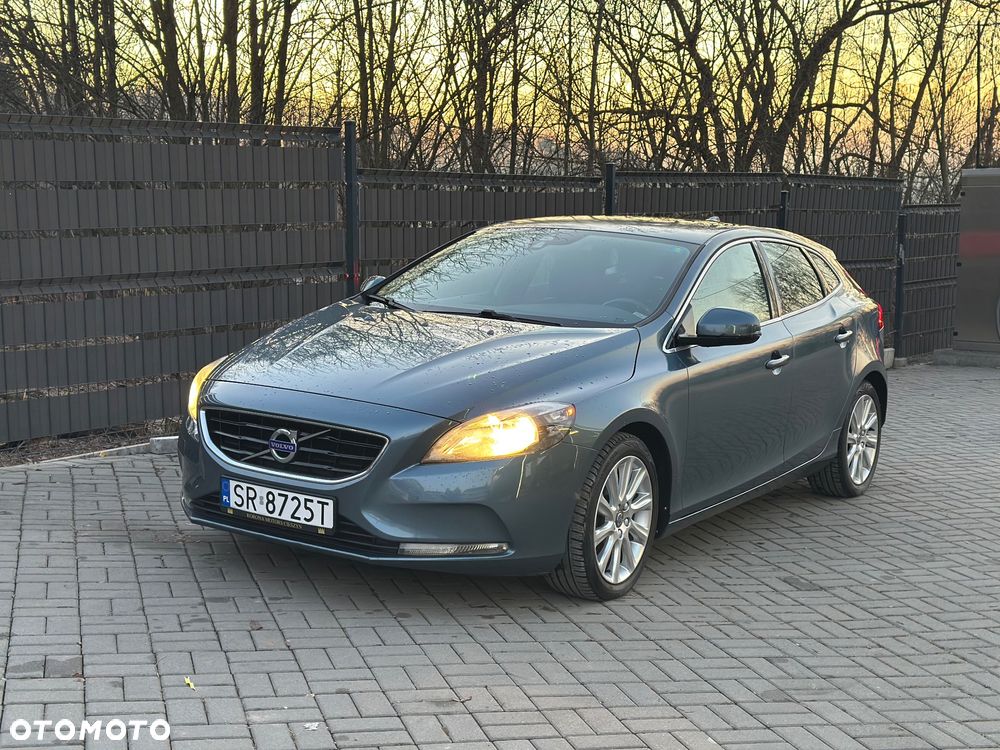 Volvo V40 D2 Momentum - 4