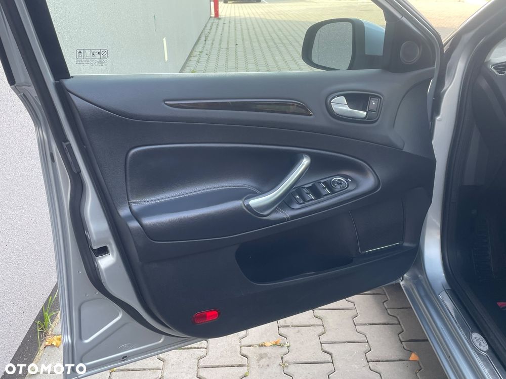Ford Mondeo 2.3 Ghia X - 17