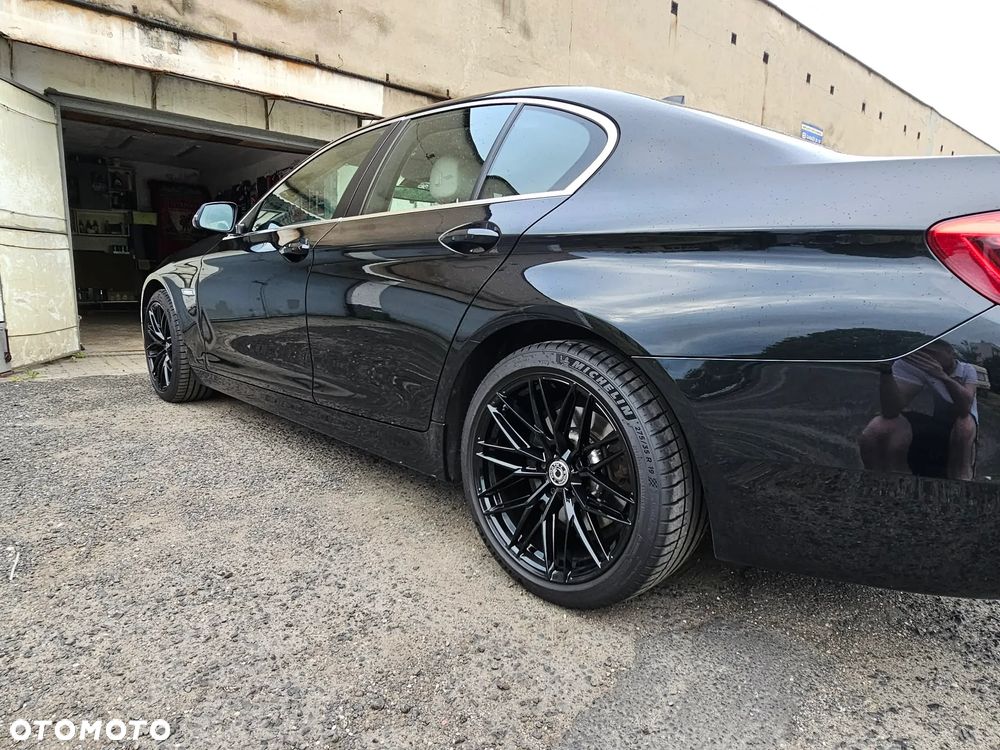 BMW Seria 5 525d xDrive Luxury Line - 2