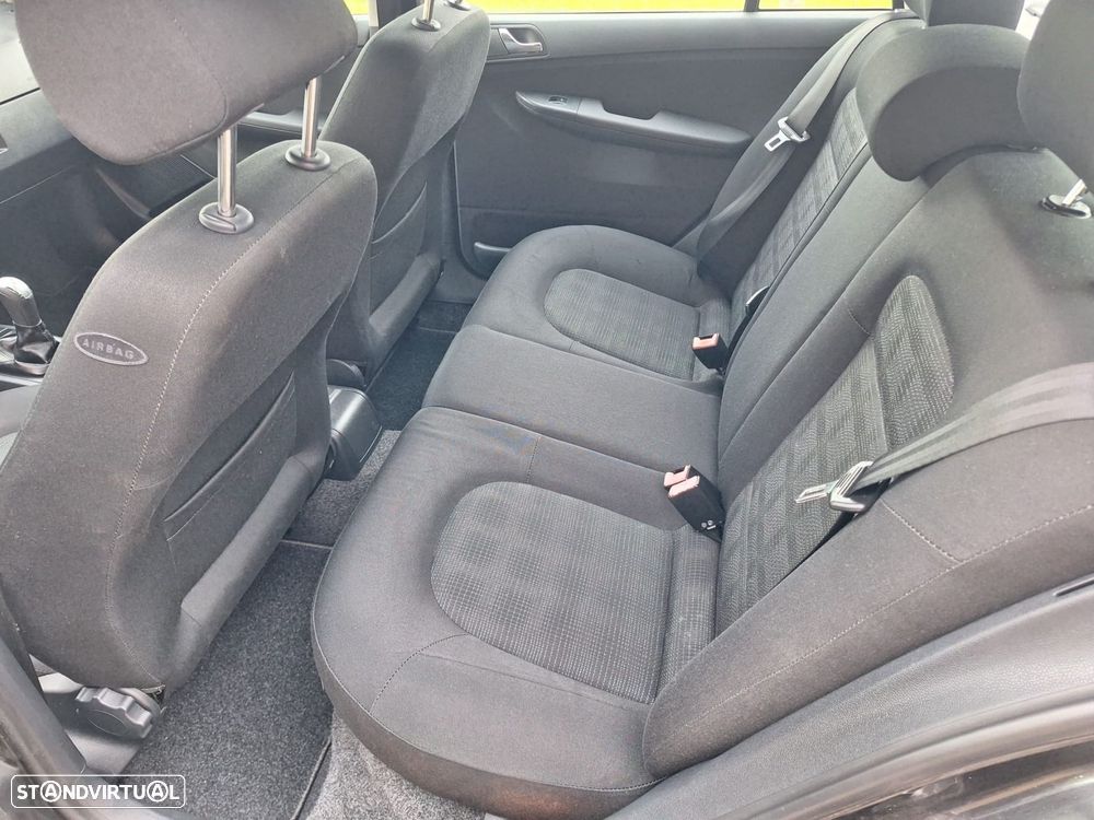 Skoda Fabia Break 1.4 TDi Elegance - 24