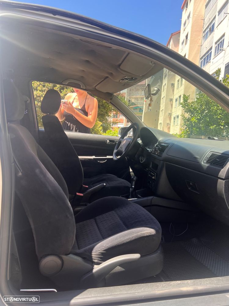 VW Golf 1.9 TDi Highline - 7