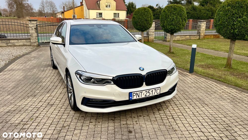 BMW Seria 5 520d xDrive Sport Line sport - 1