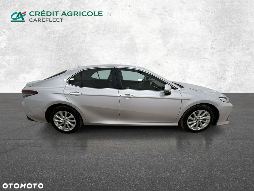 Toyota Camry - 5