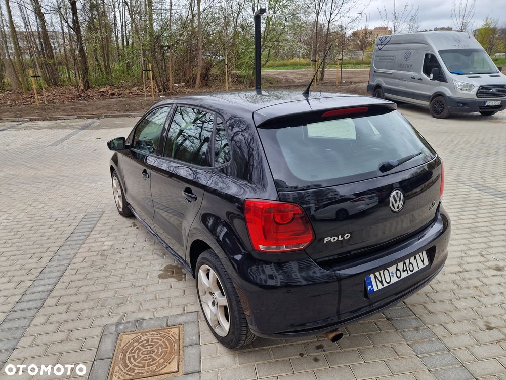 Volkswagen Polo 1.6 TDI DPF BlueMot Highline - 4