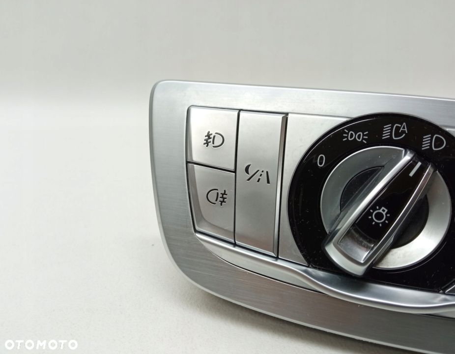 WŁĄCZNIK ŚWIATEŁ BMW SERIA 7 G11 G12 6841895 - 2