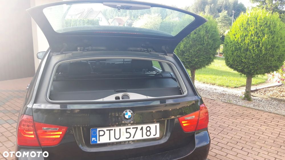 BMW Seria 3 318d DPF - 12