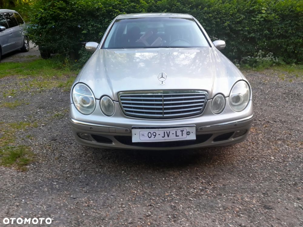 Mercedes-Benz Klasa E - 16