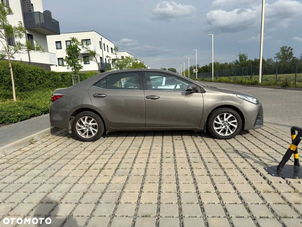 Toyota Corolla 1.6 Comfort - 3