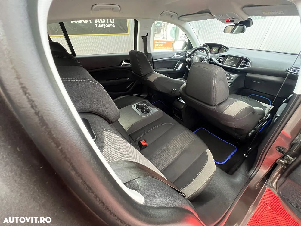Peugeot 308 - 16