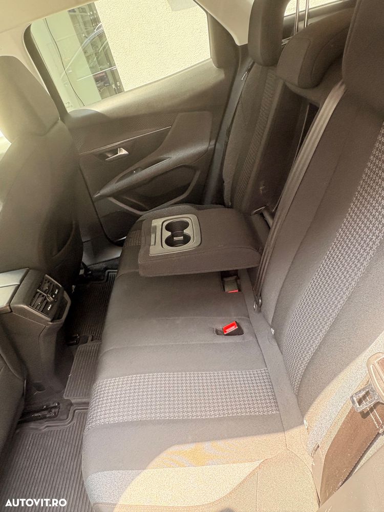 Peugeot 3008 1.6 PureTech Turbo S&S EAT8 Active - 8
