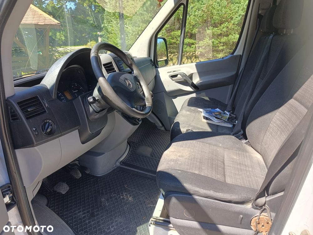 Mercedes-Benz Sprinter - 10