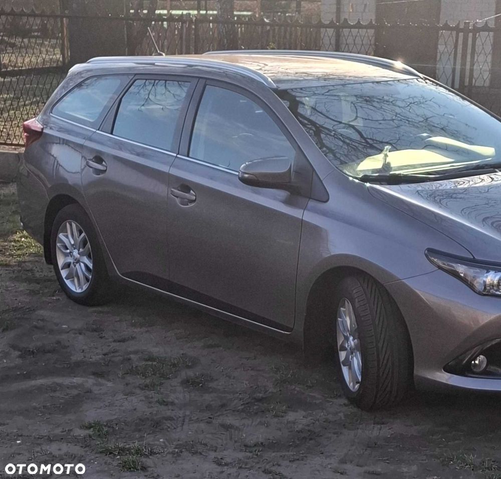 Toyota Auris - 3