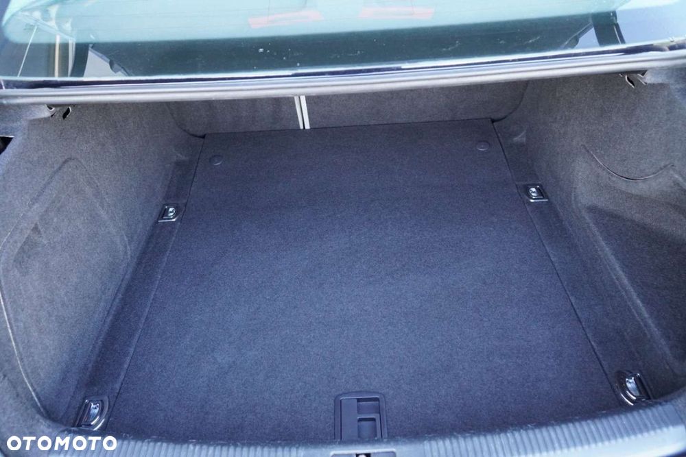 Audi A4 Limousine - 24