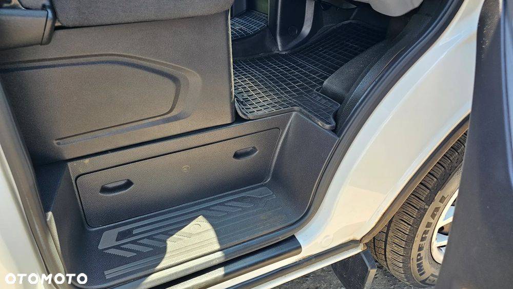 Ford TRANSIT CUSTOM - 20