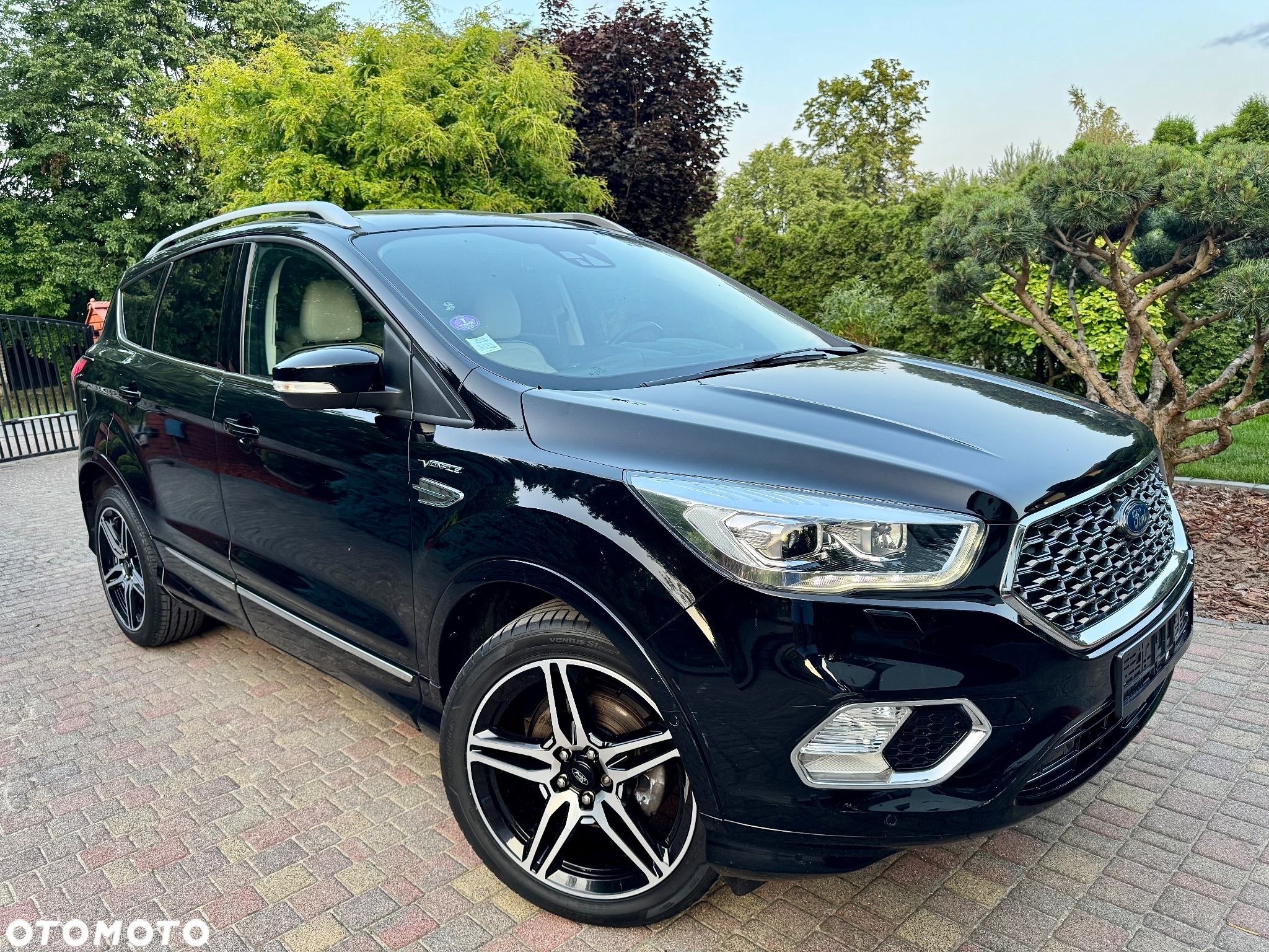 Ford Kuga 1.5 EcoBoost 2x4 Vignale - 1